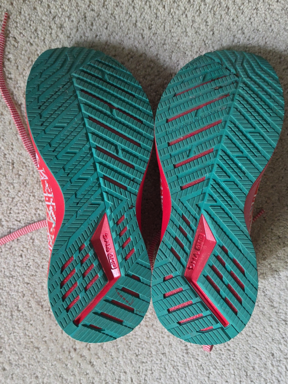 Brooks Levitate Holiday Running Shoes - Picture 3 of 6